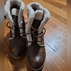 Women's shoe boots